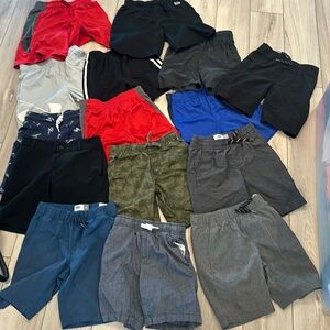 Boys shorts Nike, gap, old navy 15 of them 1 price. Size small or size 5 boys